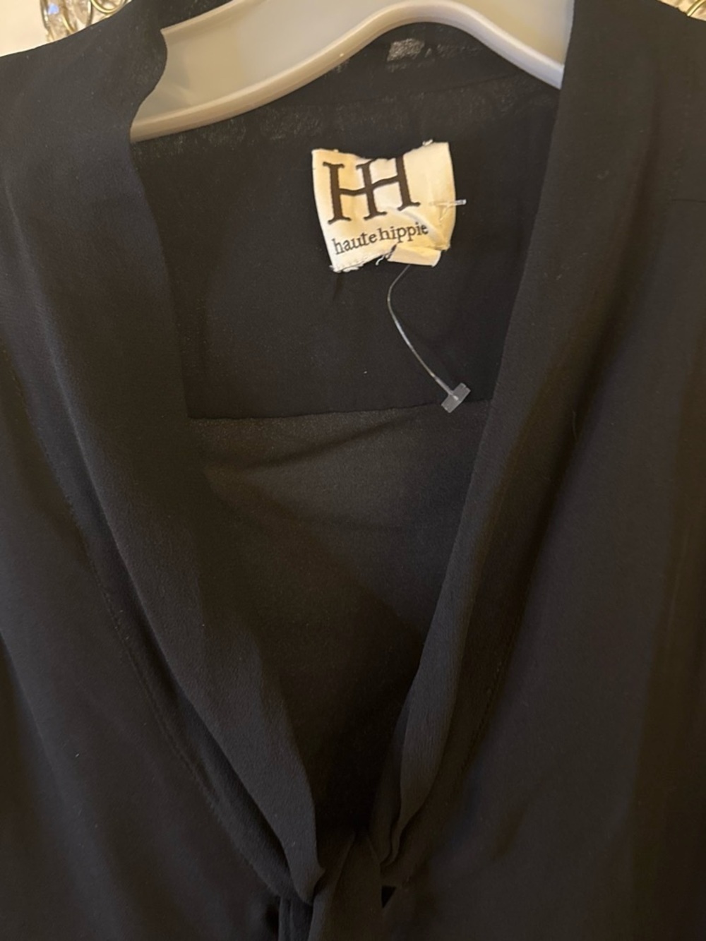 Haute Hippie Black Sleeveless Tie-Neck silk Blouse size XL - Picture 4 of 7